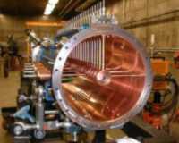 linac_dtl_tank1_200.jpg (5495 bytes)